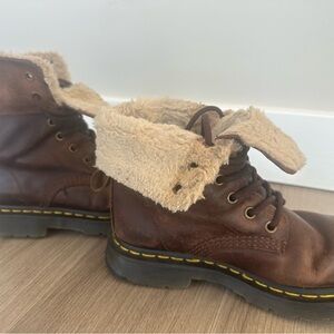 Brown Leather Boots with Fur Lining